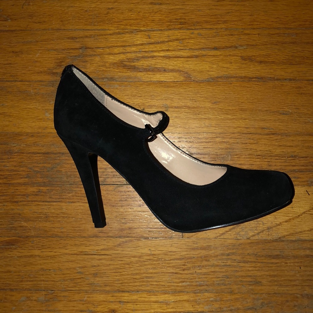 Guess heels